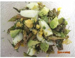 Salade avocat, oeufs et asperges