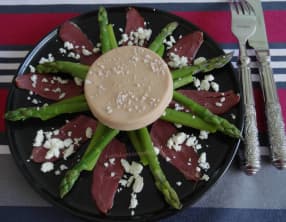 Asperges vertes au foie gras et magret de canard