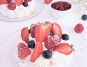Pavlova aux fruits rouges