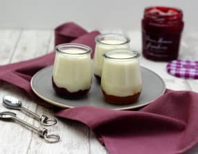 Yaourts onctueux sur fond de confiture