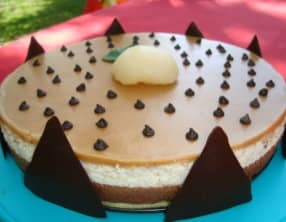 Entremets mousse poire, mousse chocolat et nappage caramel au beurre salé