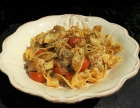 Tagliatelles à la dinde, aux tomates cerises et à la tapenade