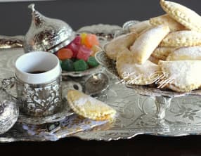 Chaussons au petit-suisse et compote de poires