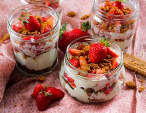 Tiramisu fraises et speculoos sans oeuf