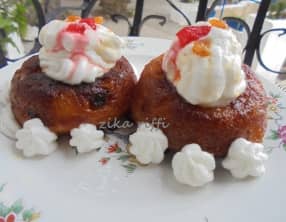 Baba à l'orange et crème Chantilly