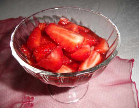 Salade de fraises au jus de fruits