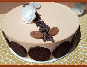 Entremets pêche blanche et chocolat Dulcey