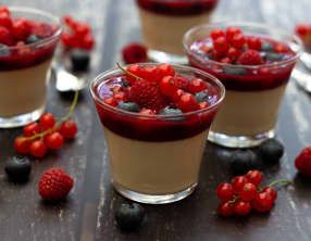 Panna cotta amande et fruits rouges