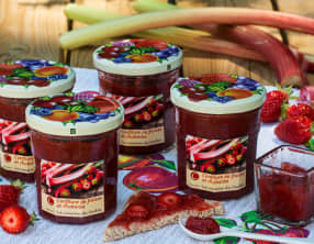 Confiture de fraises et rhubarbe