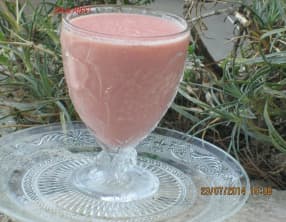 Smoothie pastèque cantaloup pomme yaourt