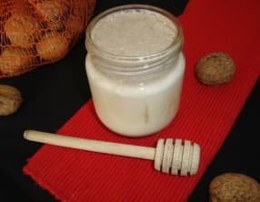 Yaourt aux noix et au miel