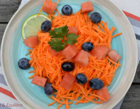 Carotte râpée à la pastèque et aux myrtilles