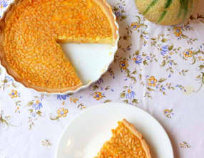 Tarte au melon et pignons