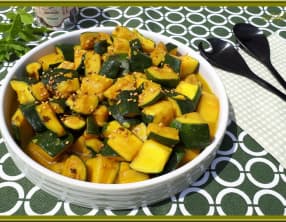Courgettes à la menthe, curcuma et gingembre