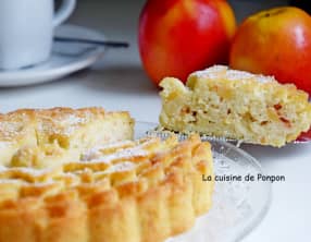Gâteau hyper moelleux à la pomme, écorce de combava et blancs d'oeufs