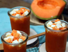 Gaspacho au melon, abricot et feta