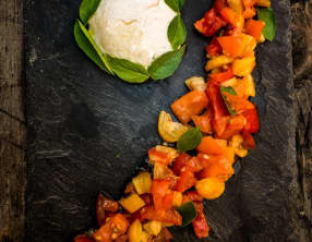 Salade de tomates mozzarella et basilic