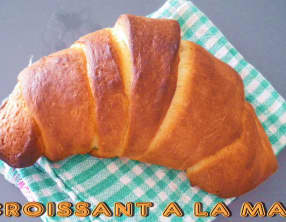 Croissant à la Machine A Pain