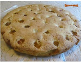 Gâteau moelleux aux amandes et aux mirabelles