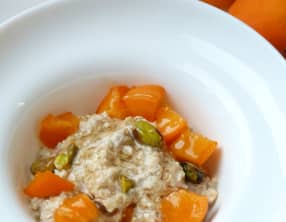 Porridge relaxant, fleur d'oranger, miel et abricots