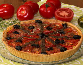 Tarte à la tomate, amandes et anchois de Collioure