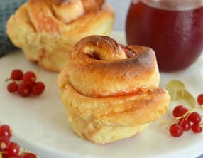 Briochette roulée à la gelée de groseilles