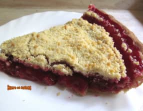 Tarte aux prunes et crumble aux amandes