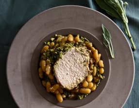 Rôti de veau au pesto de sauge et ses lingots confits