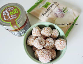 Boule à la noix de coco et confiture de lait