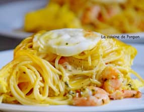 Cake de spaghetti aux crevettes roses et mozza
