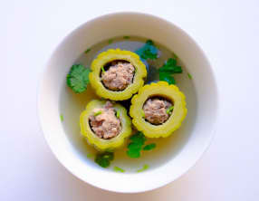 Soupe De Concombre Amer Farci