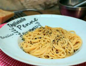 Spaghetti cacio e pepe de Laurent Mariotte