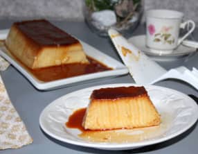 Crème renversée au lait d'épeautre et à la cardamome