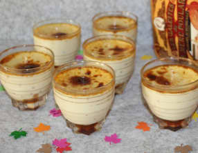 Crème aux œufs sur un lit de crème de caramel au beurre salé