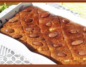 Basboussa au lait concentré sucré et fleur d'Oranger