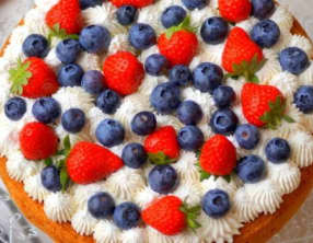 Gâteau nuage aux fruits rouges