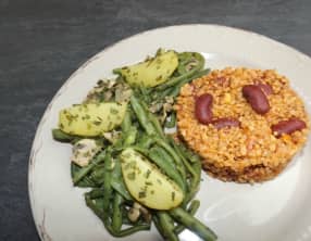 Poêlée de champignons, pommes de terre et haricots verts à l'ail et au persil