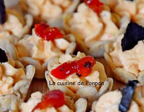 Amuse-bouche au pesto de tomates séchées sur un lit de moutarde aux tomates séchées