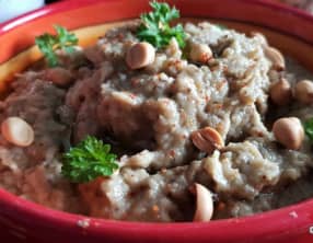 Caviar d’aubergine au beurre de cacahuètes