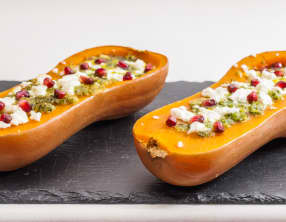 Courge butternut, pesto aux pistaches, fêta et graines de grenade