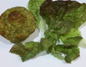 Flan d’asperges aux orties, sel d’ortie à l’estragon