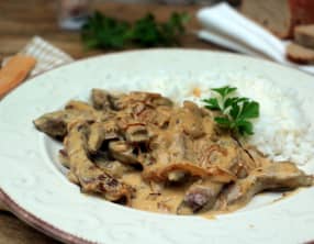 Foie de veau sauce crémeuse à l'oignon