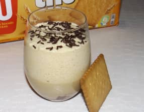 Verrines aux biscuits thé, au chocolat et au café