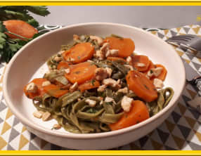 Pâtes aux épinards, carottes et lait de coco