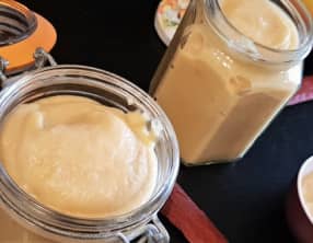 Beurre de pommes et cacahuètes