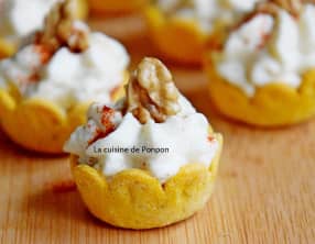 Amuse bouche à la crème de chou fleur et moutarde aux noix