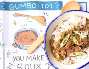 Gumbo à la saucisse piquante et à la truite fumée