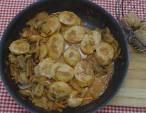Boudin blanc aux champignons et crème tomatée