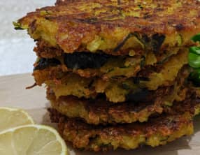 Galettes de Quinoa blanc à la courgette et au fromage.