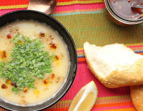 Soupe de fèves séchées à l'ail